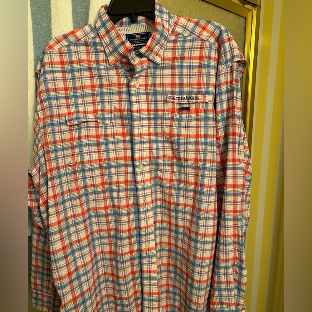 Red white & blue men’s Seersucker Vineyard Vines Performance shirt